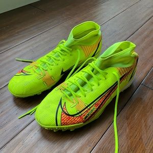 Nike men’s soccer cleats